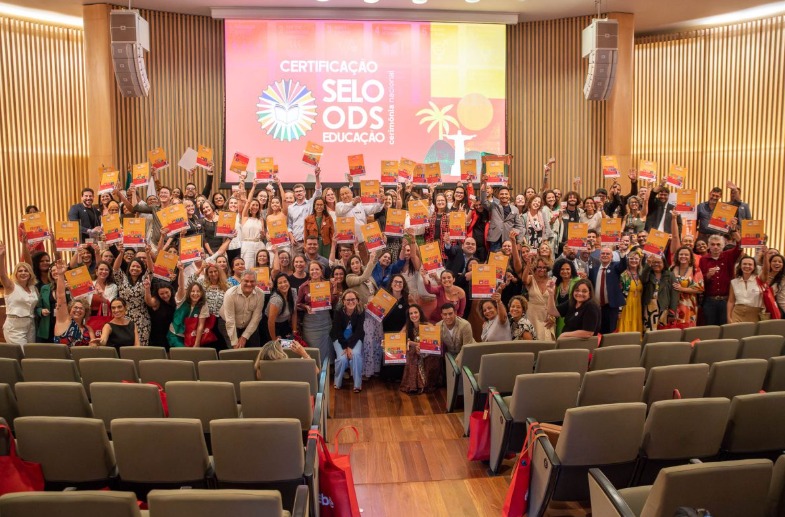 Projeto Escolas Inovadoras implementado no CEF 11 de Taguatinga recebe selo ODS de Educação