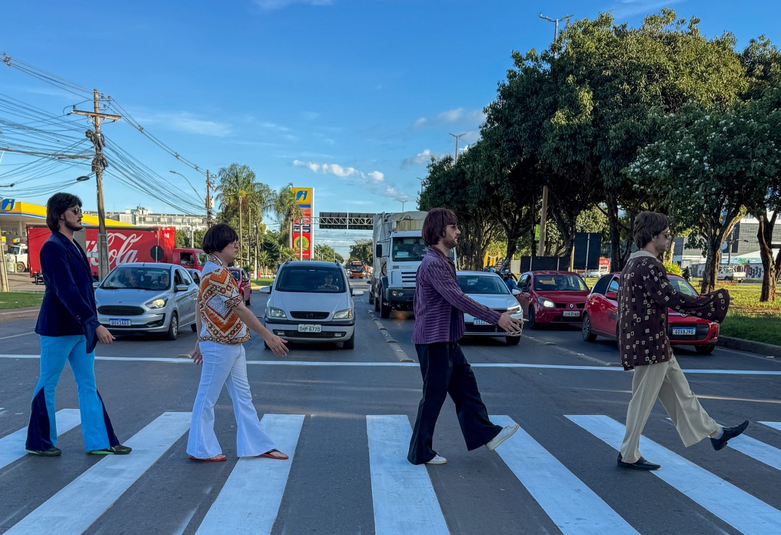 Ação educativa celebra os 28 anos da faixa de pedestre em Brasília