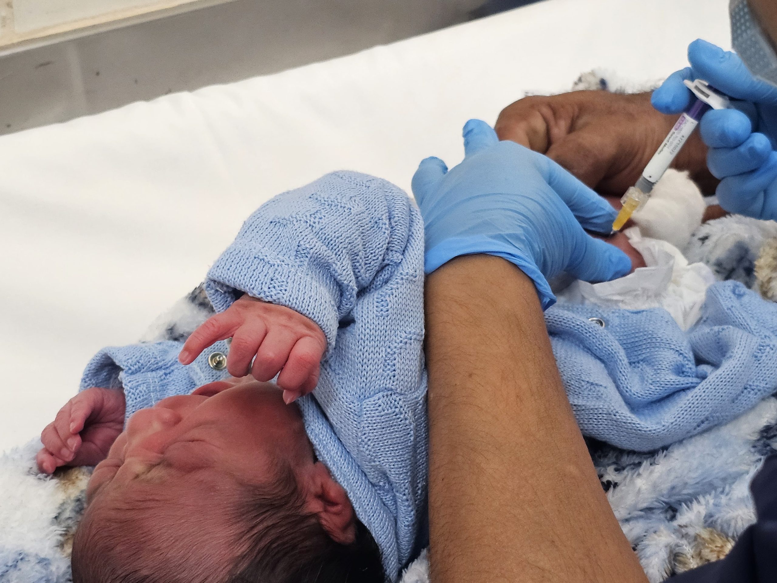 Maternidade do HRSM realiza a primeira aplicação da vacina contra bronquiolite