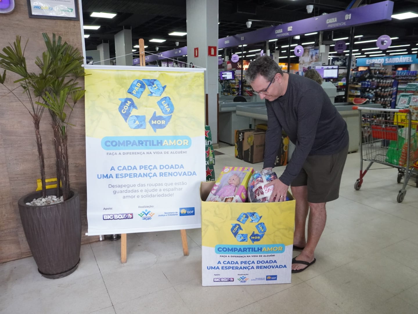 “Campanha Compartilha Amor” conta com 20 pontos de coleta de produtos para ajudar pessoas em vulnerabilidade