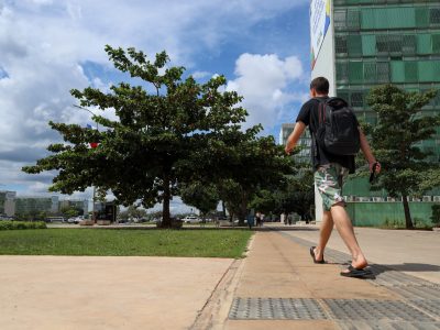 Aberta licitação para obra de manutenção de calçadas e canteiros do Eixo Monumental