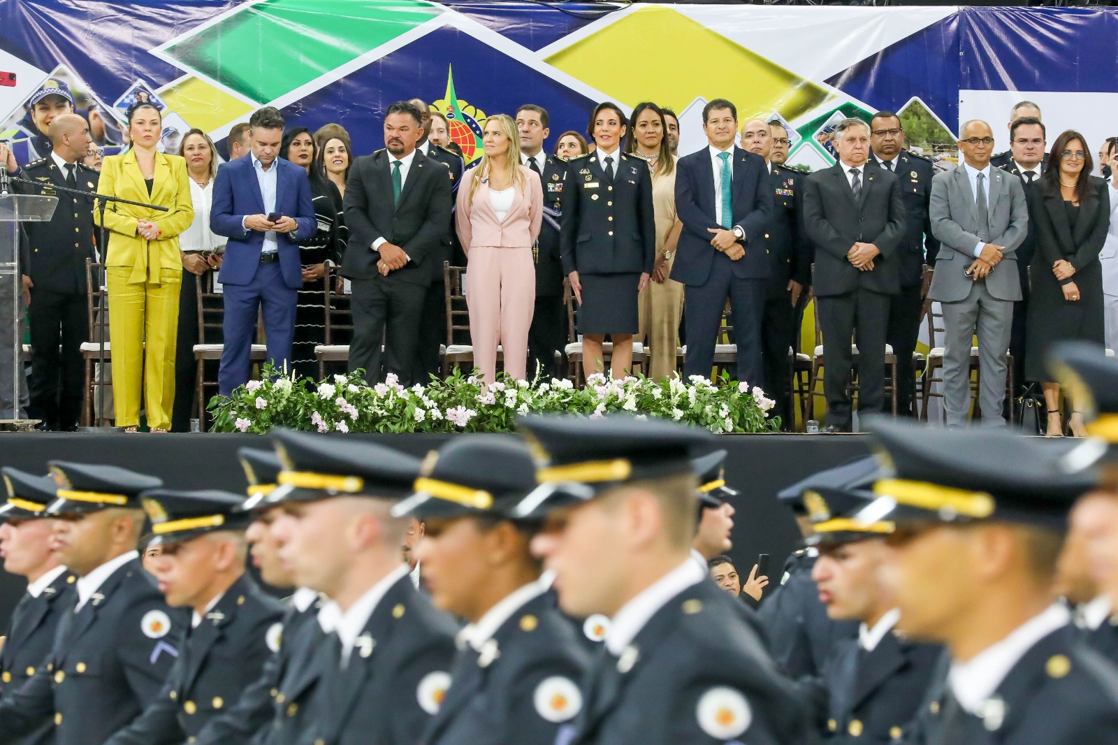 Governadora em exercício exalta reforço à segurança do DF durante formatura de praças da Polícia Militar