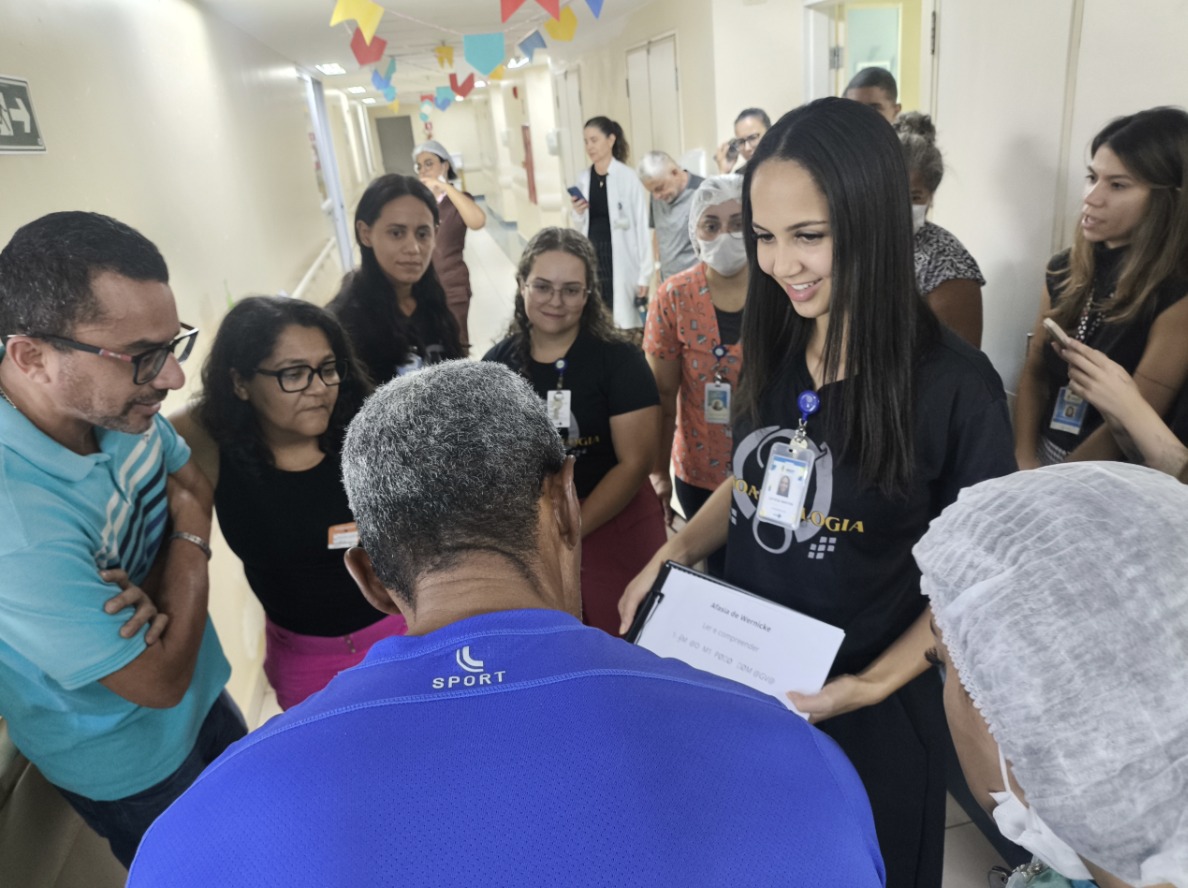 Junho Amarelo destaca desafios da afasia e reforça empatia no cuidado com pacientes