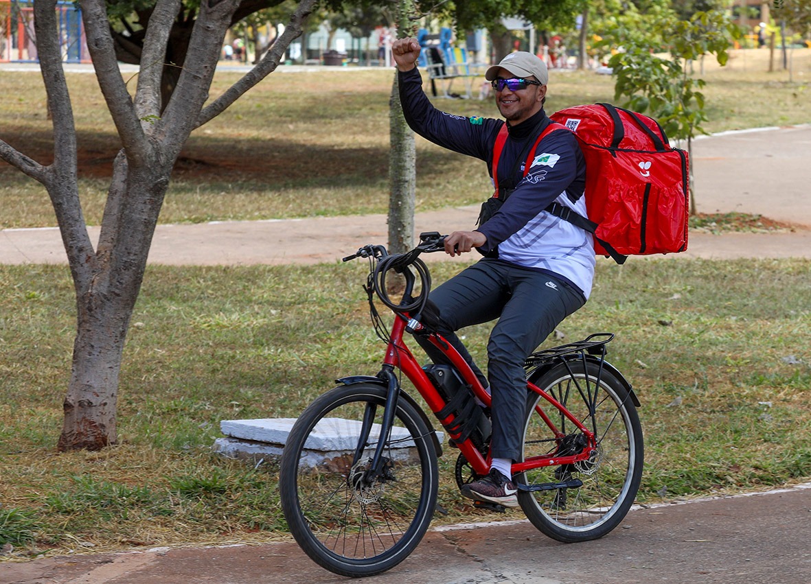 Ação inédita treina ciclistas profissionais de delivery para um trânsito mais seguro