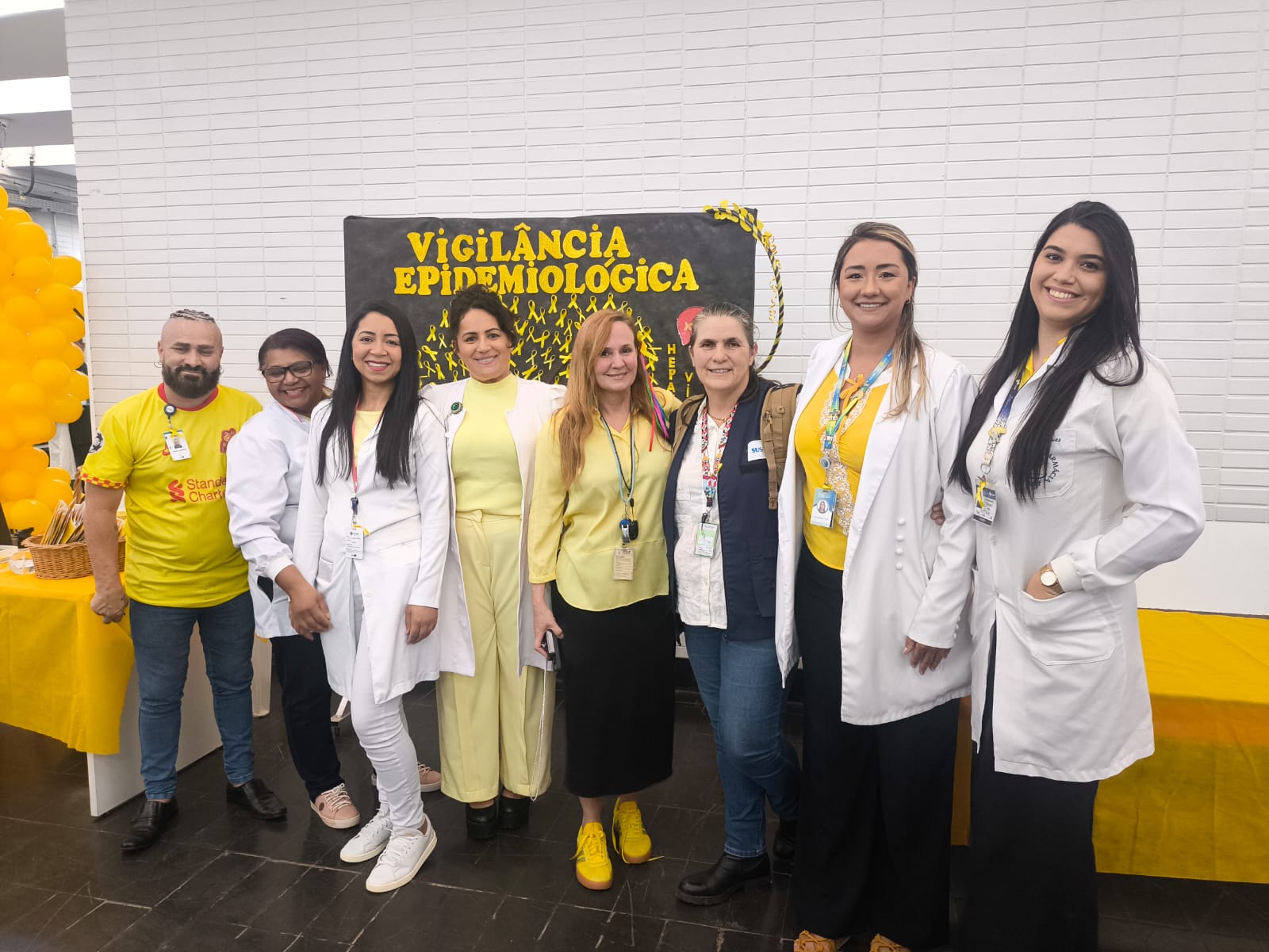 Hospital de Base reforça combate às hepatites com ação interativa no Julho Amarelo