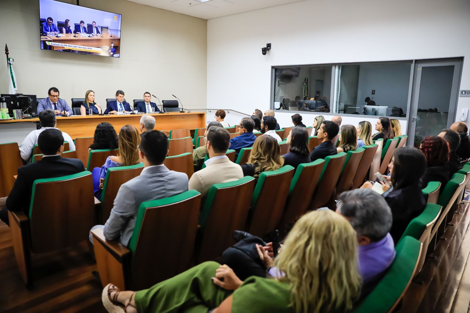 GDF apresenta resultados do primeiro ano do Plano Plurianual à Câmara Legislativa