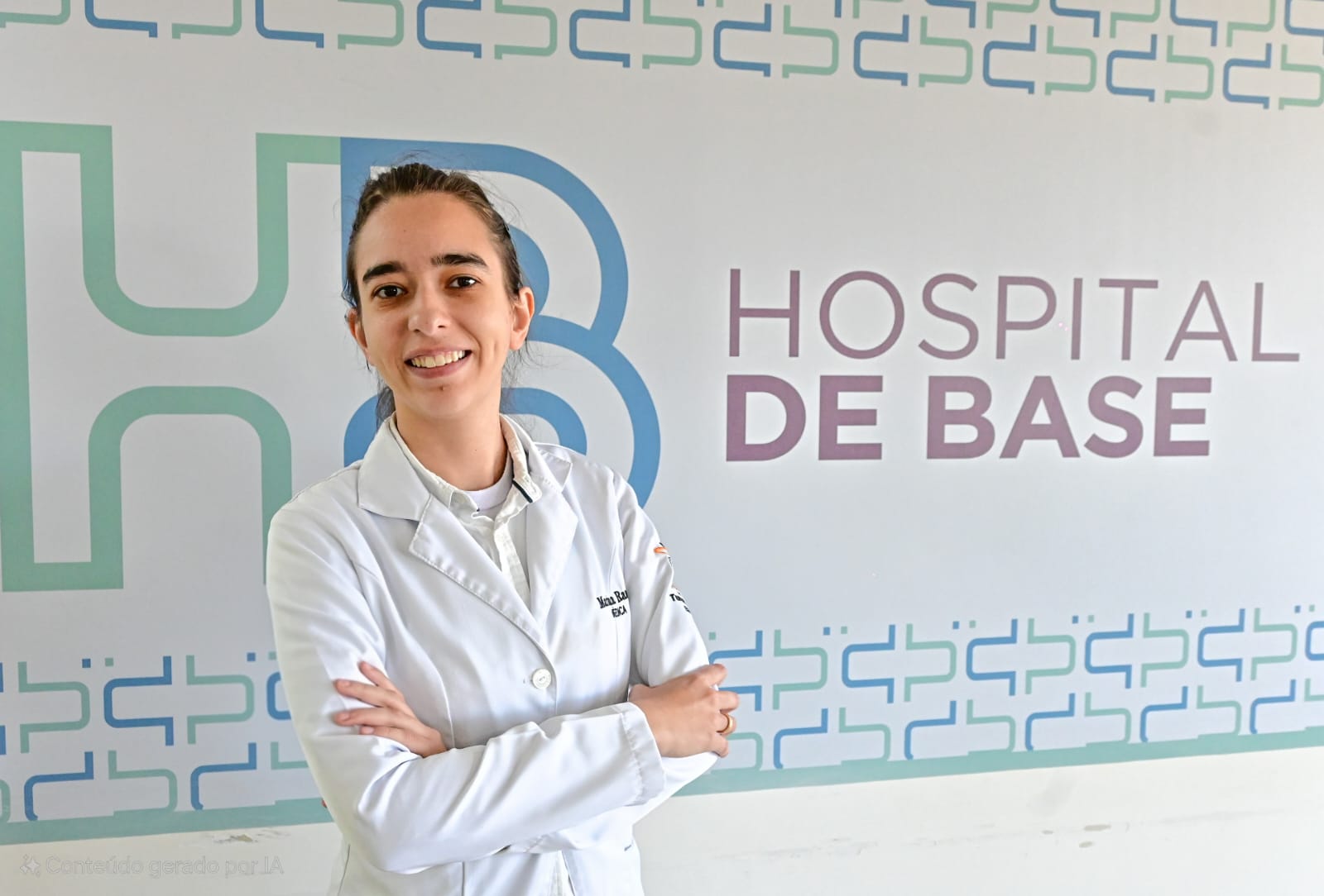 Médica supera tumor cerebral e retribui trabalhando no Hospital de Base