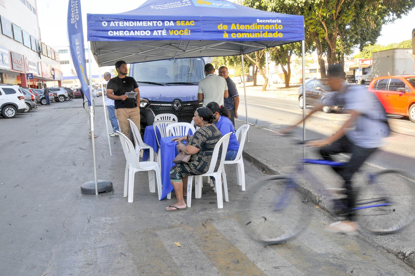 Programa Atendimento em Movimento leva serviços do GDF a Santa Maria