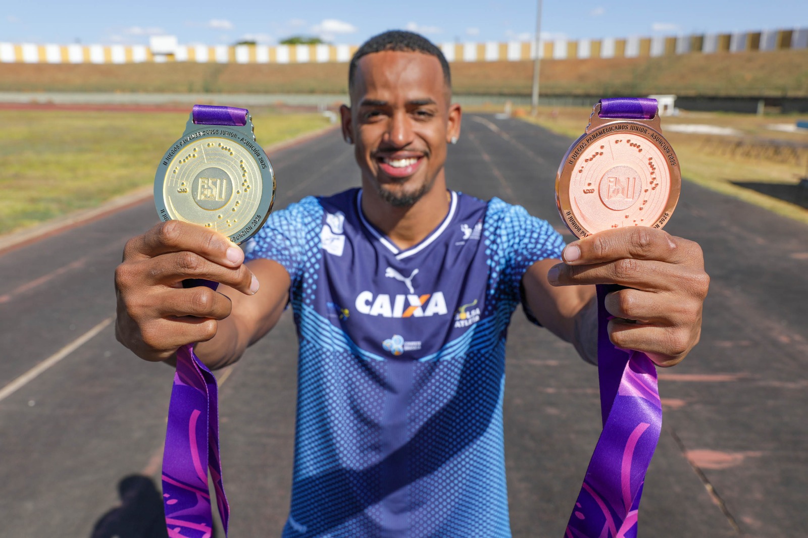 Atletismo do DF volta a encantar o mundo: brasiliense é destaque no Pan Júnior