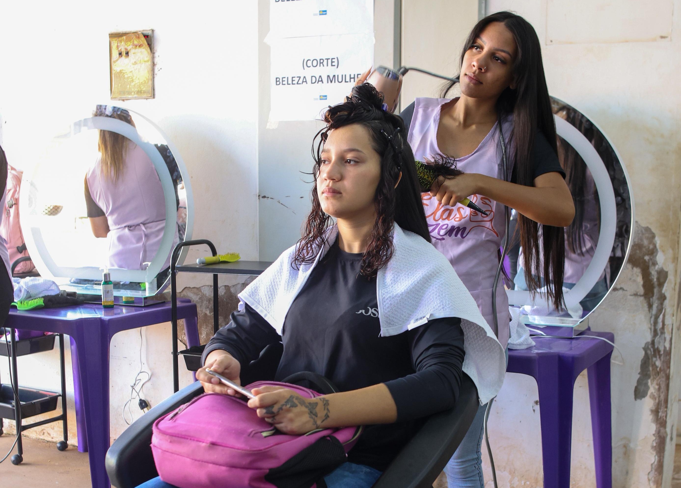 Estrutural recebe ação do Agosto Lilás com serviços gratuitos para mulheres e crianças