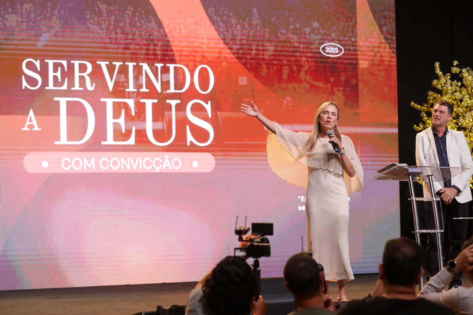 Mais de 10 mil mulheres se reúnem em congresso evangélico em Vicente Pires