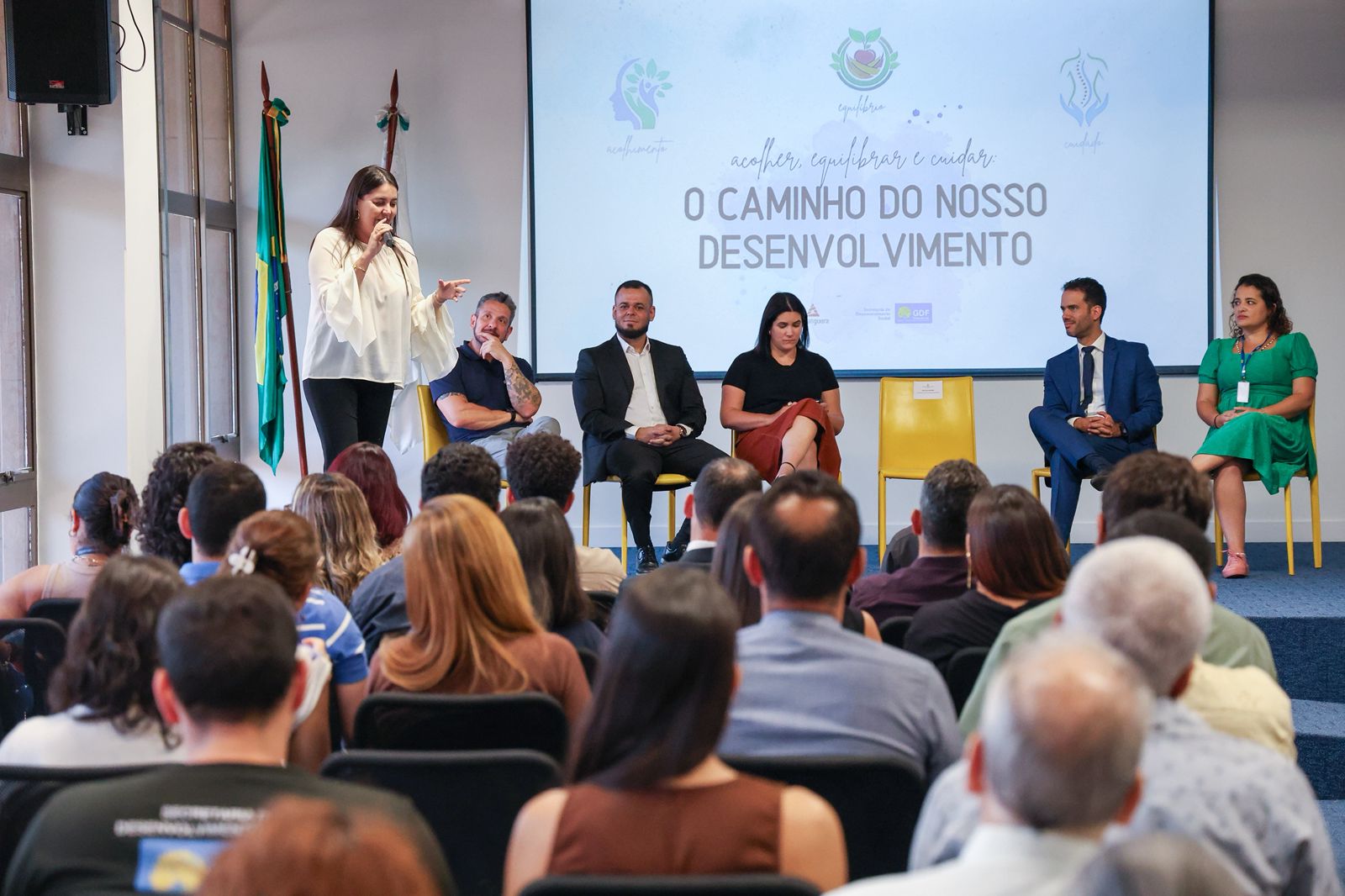 Apoio psicológico e nutricional é ampliado a servidores da assistência social