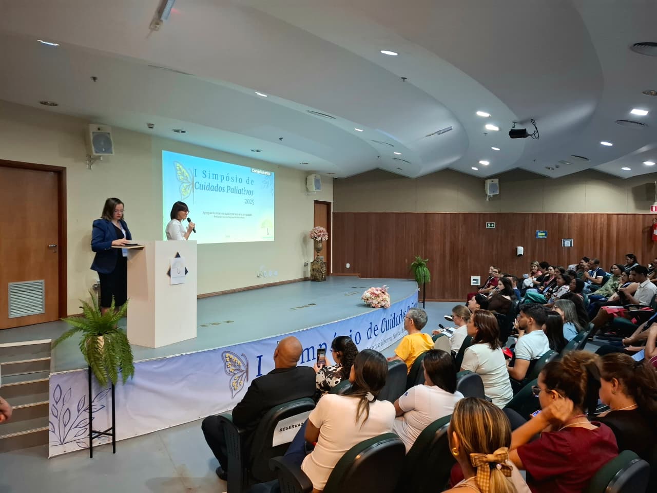 Direitos dos pacientes e acolhimento emocional marcam o 2º dia do Simpósio de Cuidados Paliativos do Hospital Regional de Santa Maria