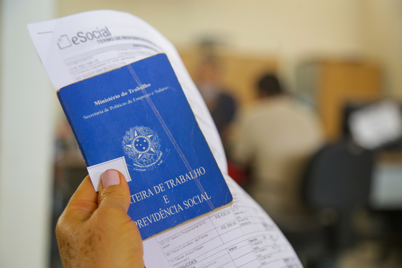 Semana abre com mais de 800 vagas de emprego disponíveis no Distrito Federal