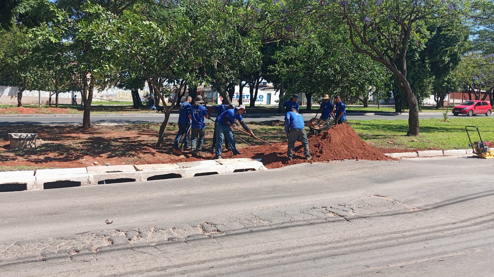 Mutirões de limpeza ajudam a evitar alagamentos em Ceilândia