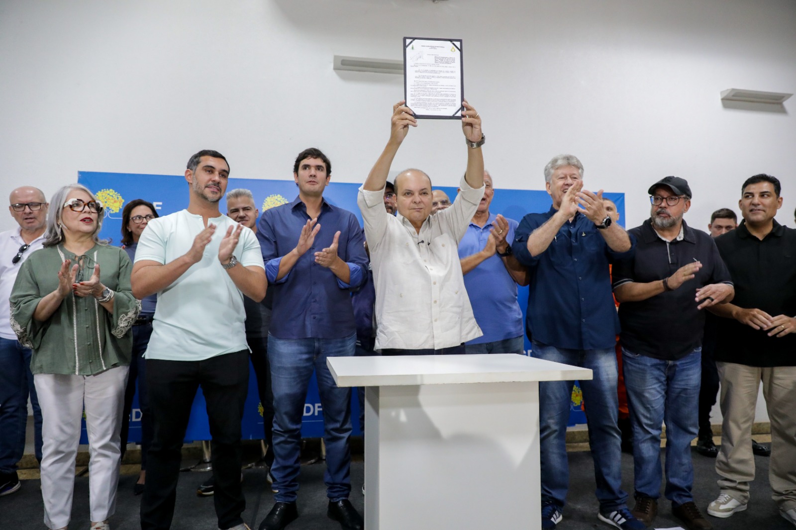 Capa da Matéria: Governador Ibaneis Rocha sanciona mudanças na Lei de Uso e Ocupação do Solo em Ceilândia