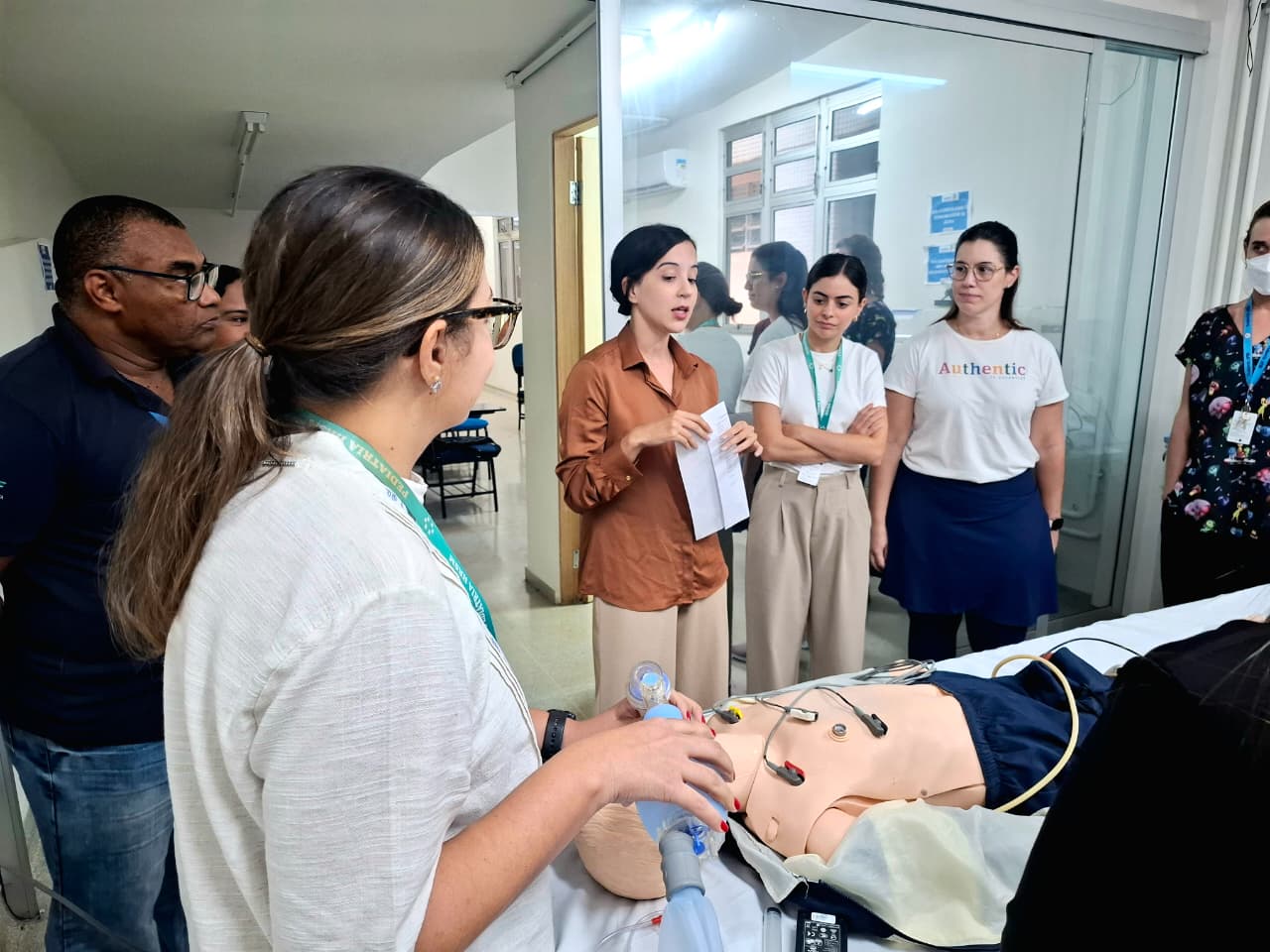 Capacitação reforça preparo de equipes e amplia a segurança no atendimento pediátrico do Hospital de Santa Maria
