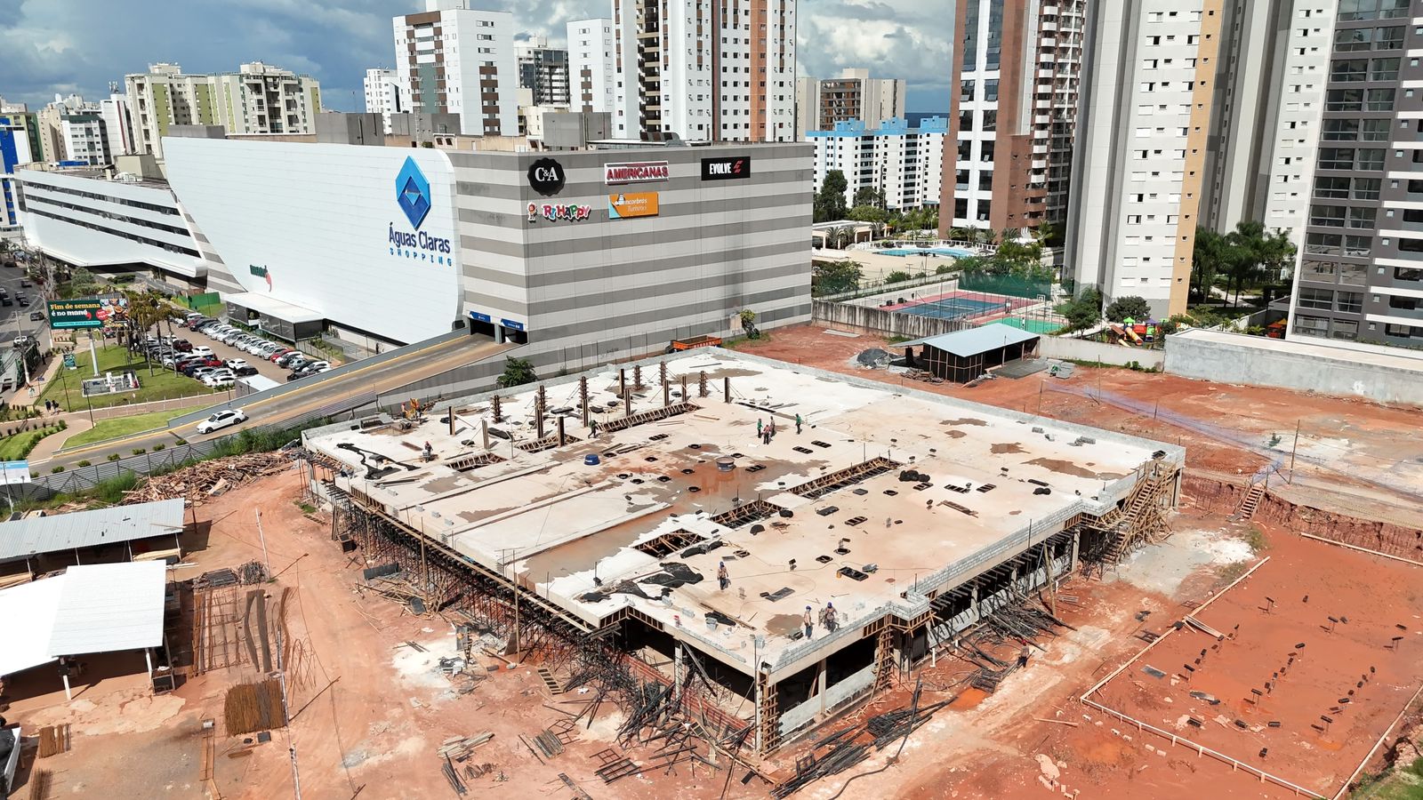 Com investimento de R$ 117 milhões, sete UPAs estão em construção no DF