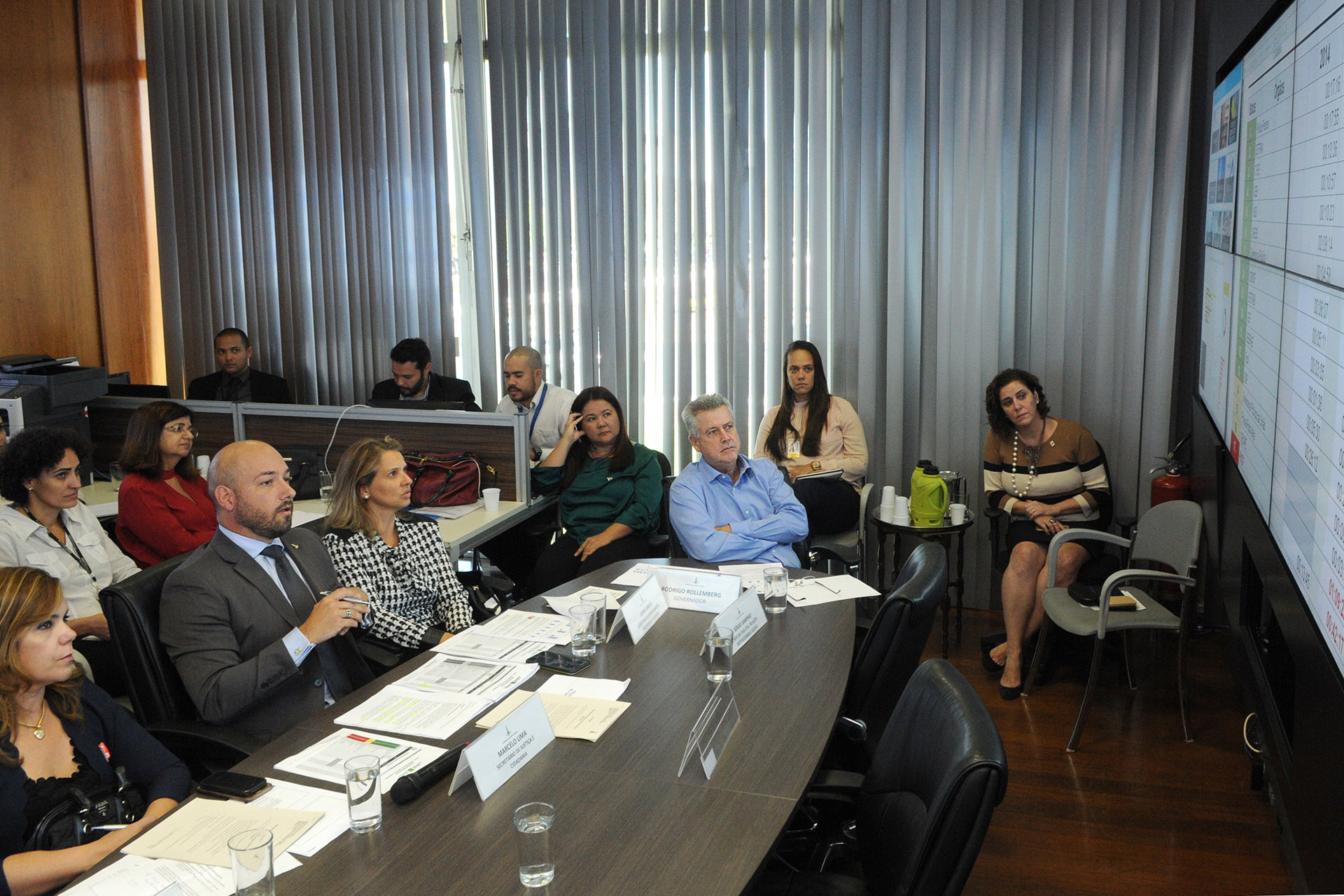 O governador Rodrigo Rollemberg acompanhou a exposição do andamento dos projetos feita pelo secretário da pasta, Marcelo Lourenço Coelho de Lima