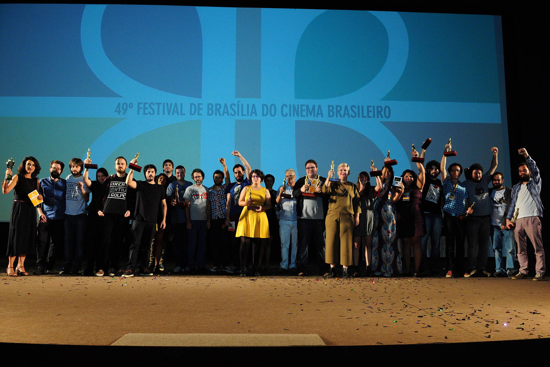 Os premiados no 49º Festival de Brasília do Cinema Brasileiro.