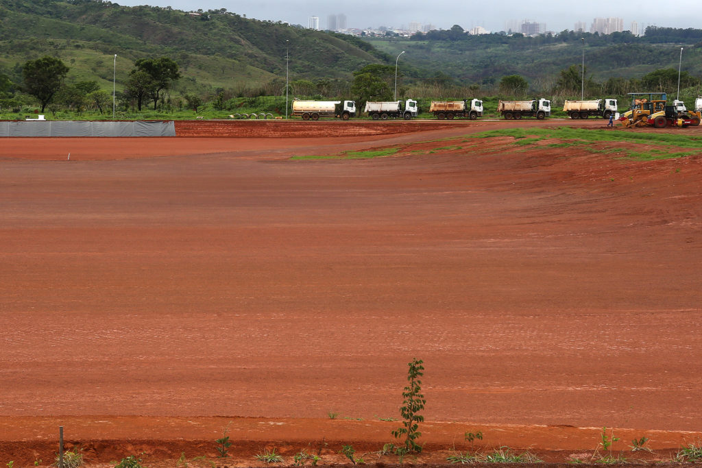 O Aterro Sanitário de Brasília: projetado para receber 8,13 milhões de toneladas de rejeitos com proteção ao meio ambiente e correto tratamento dos resíduos. Foto: Dênio 