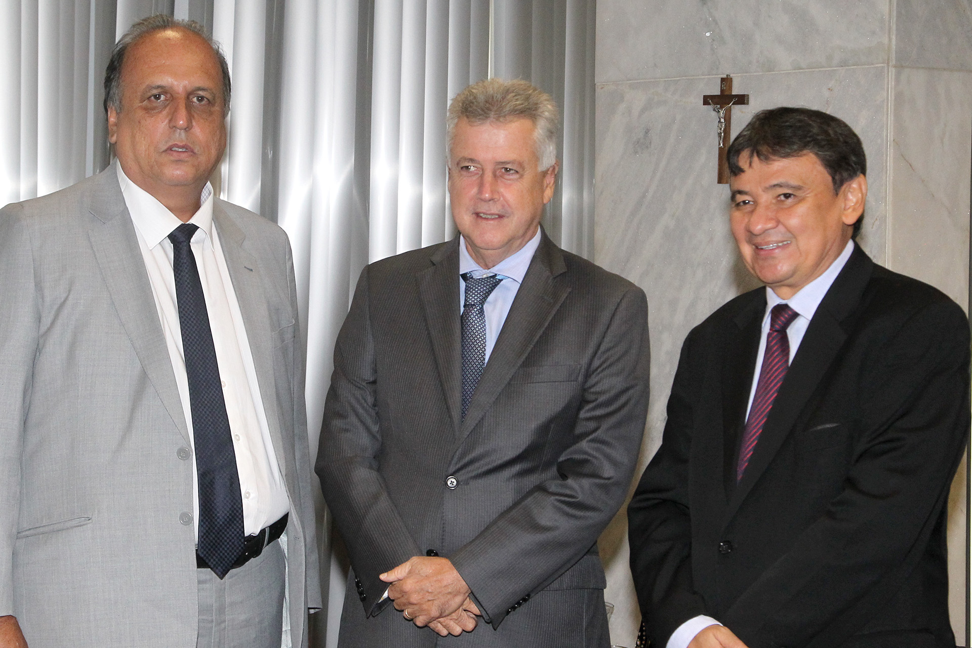O governador Rodrigo Rollemberg recebeu nesta quarta-feira (22), no Palácio do Buriti, os governadores do Rio de Janeiro, Luiz Fernando Pezão, e do Piauí, Wellington Dias.