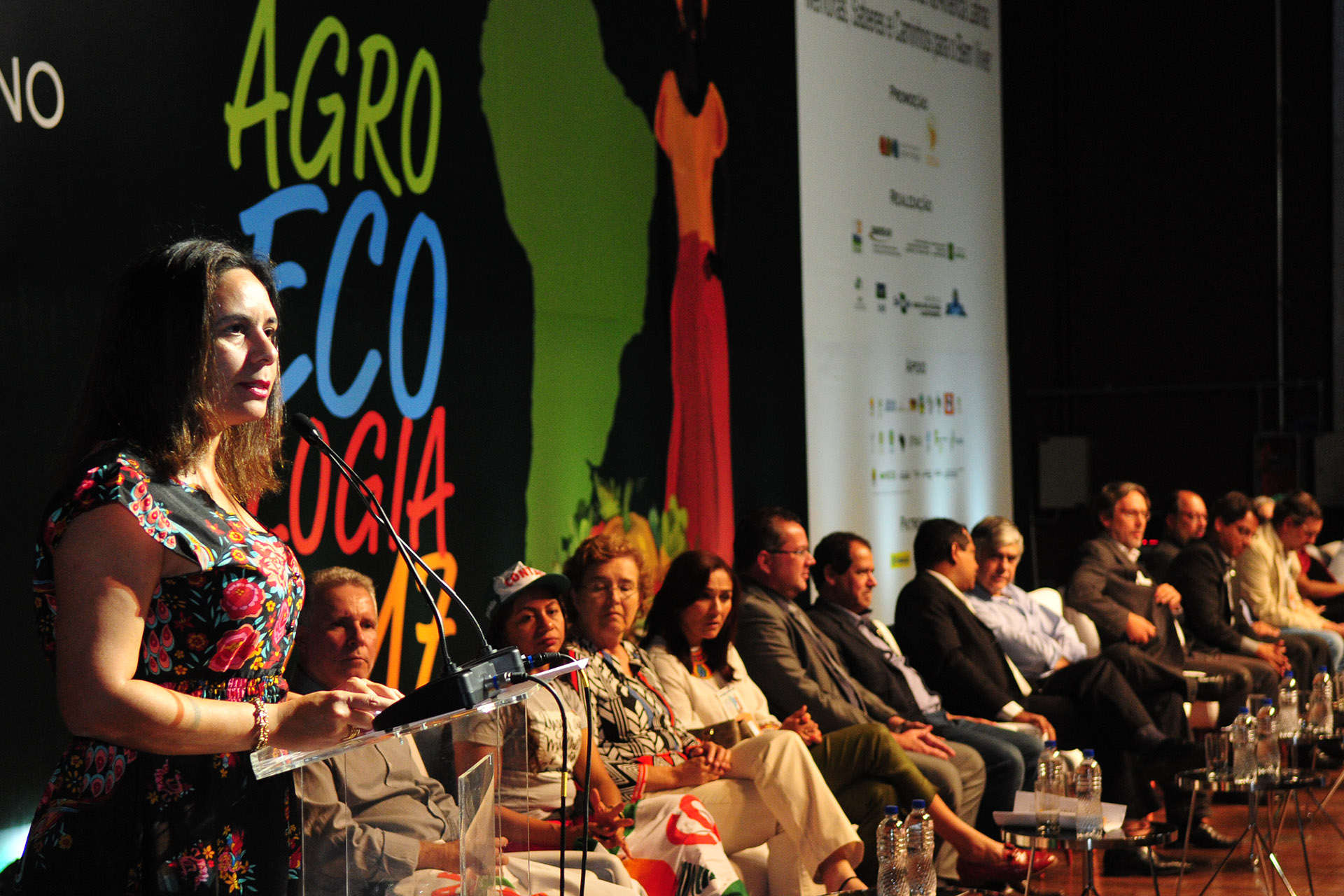 Presidente do 10º Congresso Brasileiro, a pesquisadora Embrapa Mariane Vidal destacou a importância dos diversos biomas presentes no DF para a segurança hídrica do País e da América Latina.
