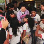 A embaixatriz, Jong Ran Park, recebeu os alunos da Escola 803 do Recanto das Emas na Embaixada da Coreia do Sul.