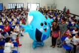 O mascote do 8º Fórum Mundial da Água visitou a Escola Classe 502 de Samambaia nesta segunda-feira (12).