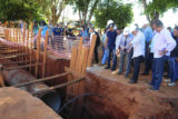 O governador Rollemberg, acompanhado do presidente da Caesb, Maurício Luduvice, vistoriou as obras da adutora de água tratada em Santa Maria, que é parte do Sistema Produtor de Corumbá. Foto