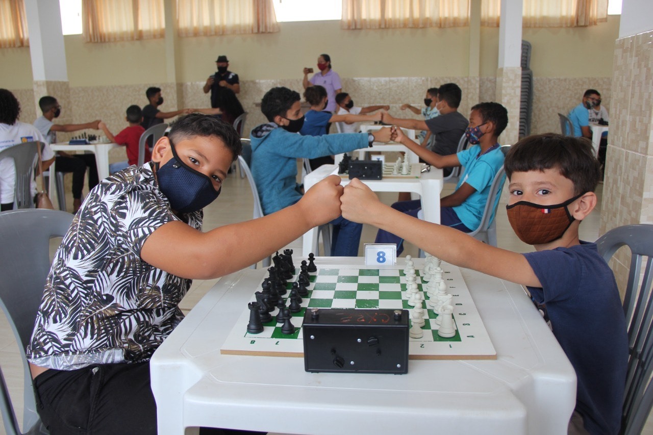 Campeonatos de xadrez e futebol beneficente agitam Brasília neste sábado  (28) - Jornal de Brasília