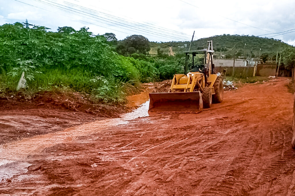 Foram utilizadas 100 toneladas de agregado de brita para recuperar cerca de 2,5 km de vias não pavimentadas em São Sebastião | Foto: Divulgação/GDF Presente