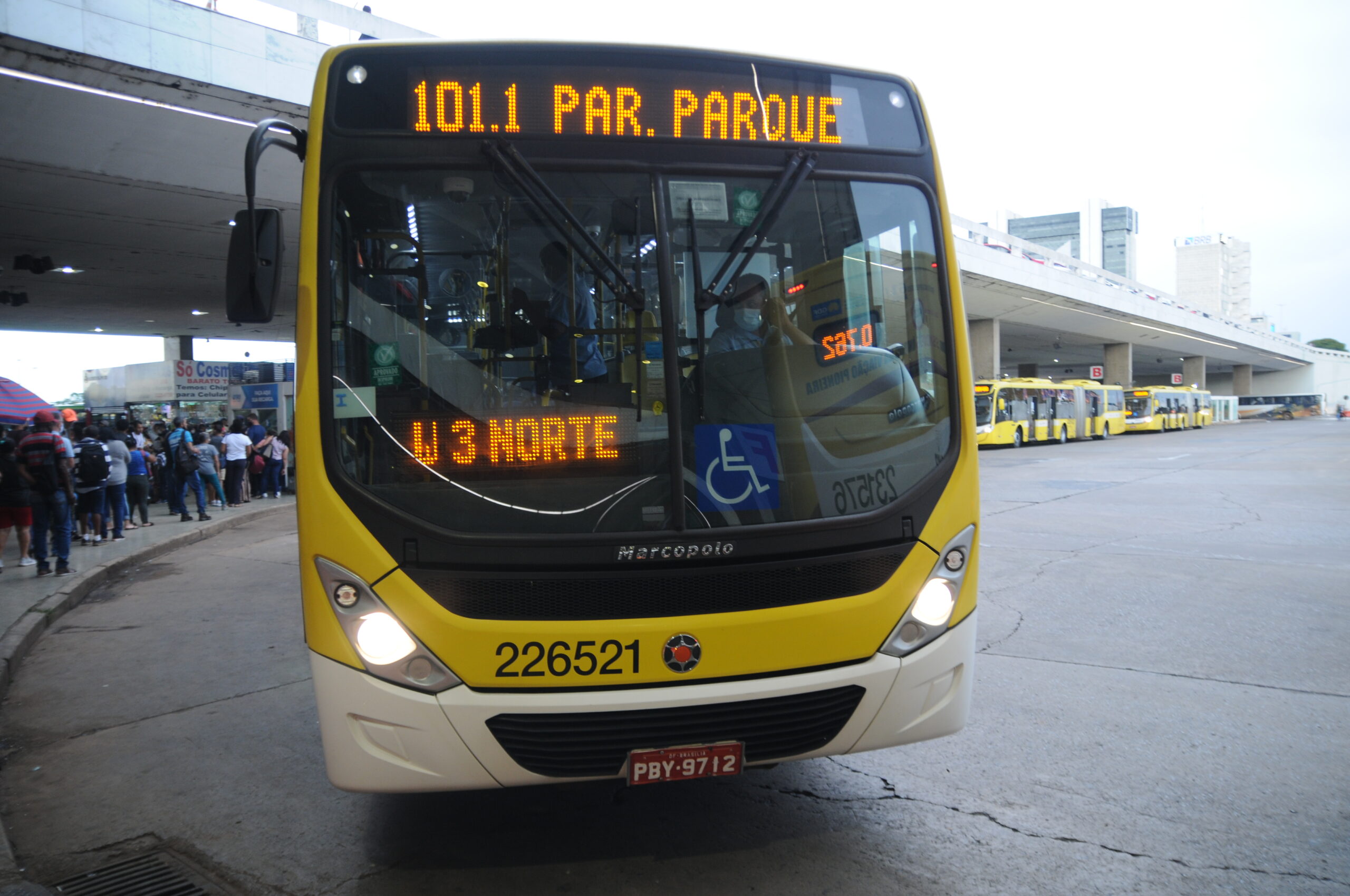 O Paranoá Parque, desde fevereiro, é atendido por dois ônibus saindo da Rodoviária do Plano Piloto direto para o condomínio e vice-versa | Foto: Lucio Bernardo Jr./Agência Brasília