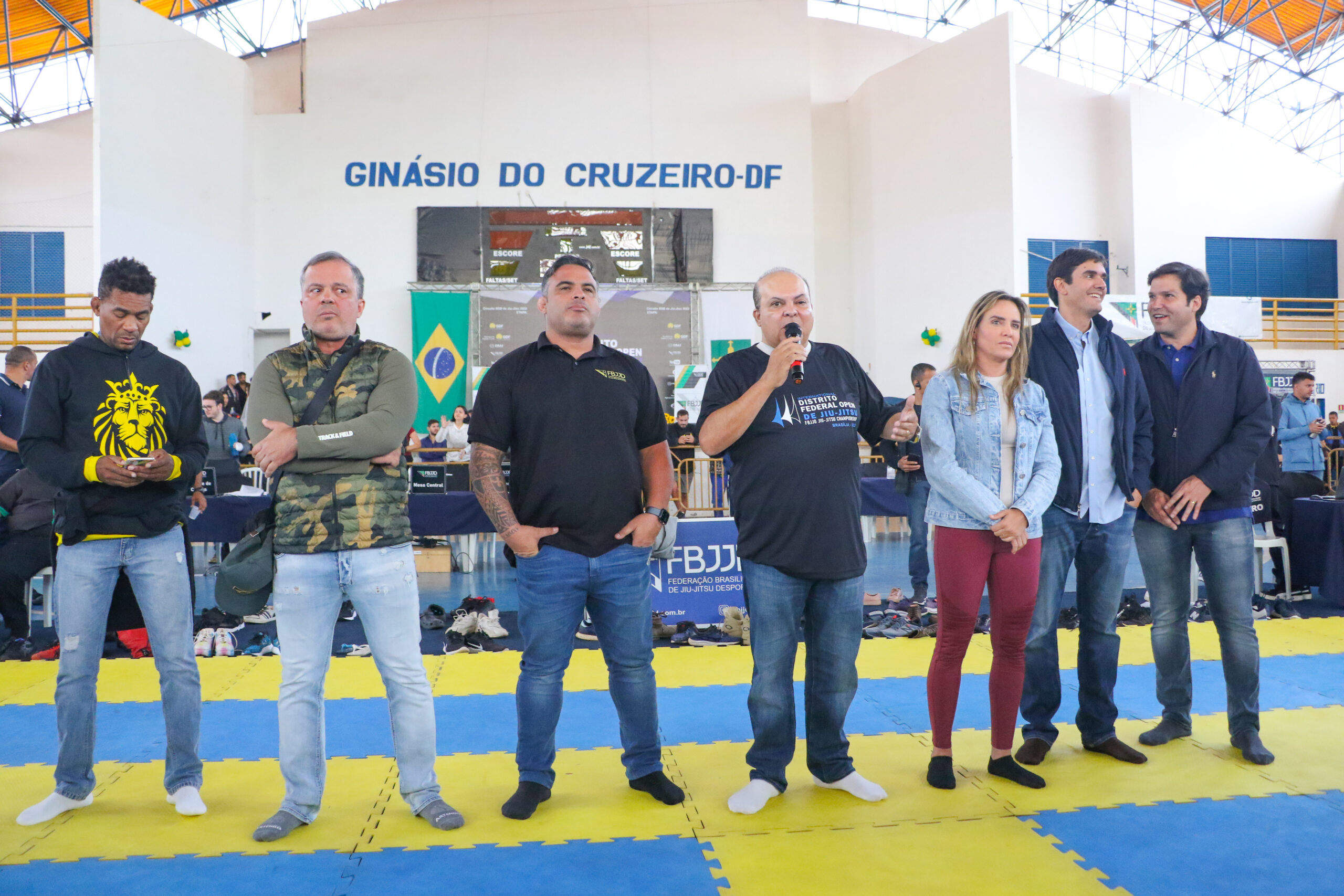 Governador Ibaneis Rocha visitou a competição Distrito Federal Open de Jiu-Jitsu, que será realizada no Ginásio de Esportes do Cruzeiro até este domingo (22) | Foto: Renato Alves/Agência Brasília