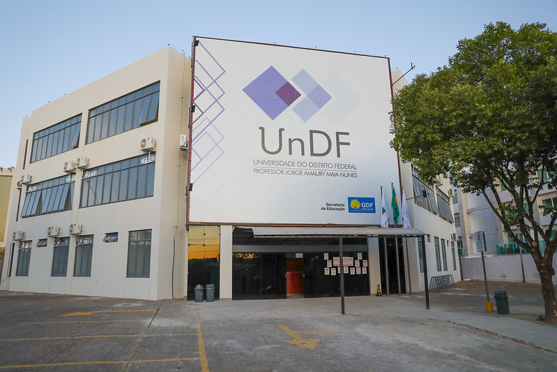 Projetos de extensão da UnDF discutem ações da educação básica