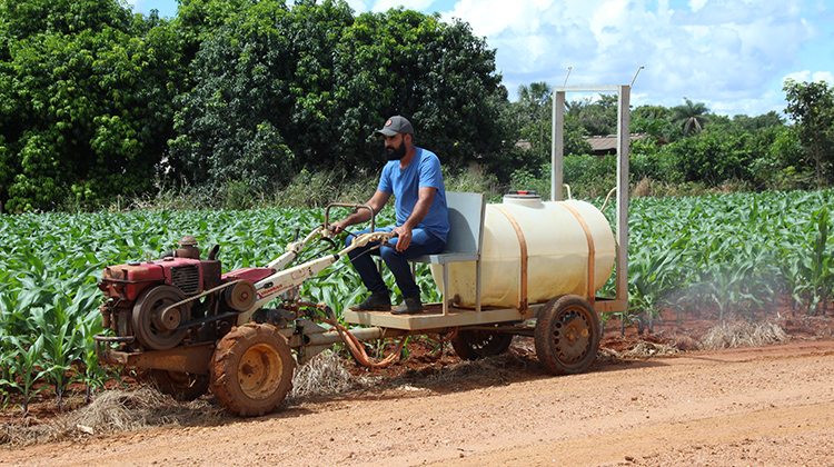 Produtor rural cria projetos de implementos para facilitar o trabalho agrícola