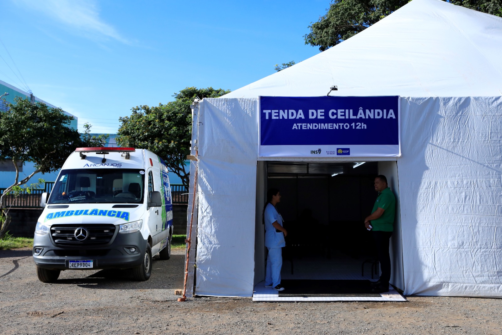 Atendimento a pacientes com suspeita de dengue é reforçado com nova tenda em Ceilândia