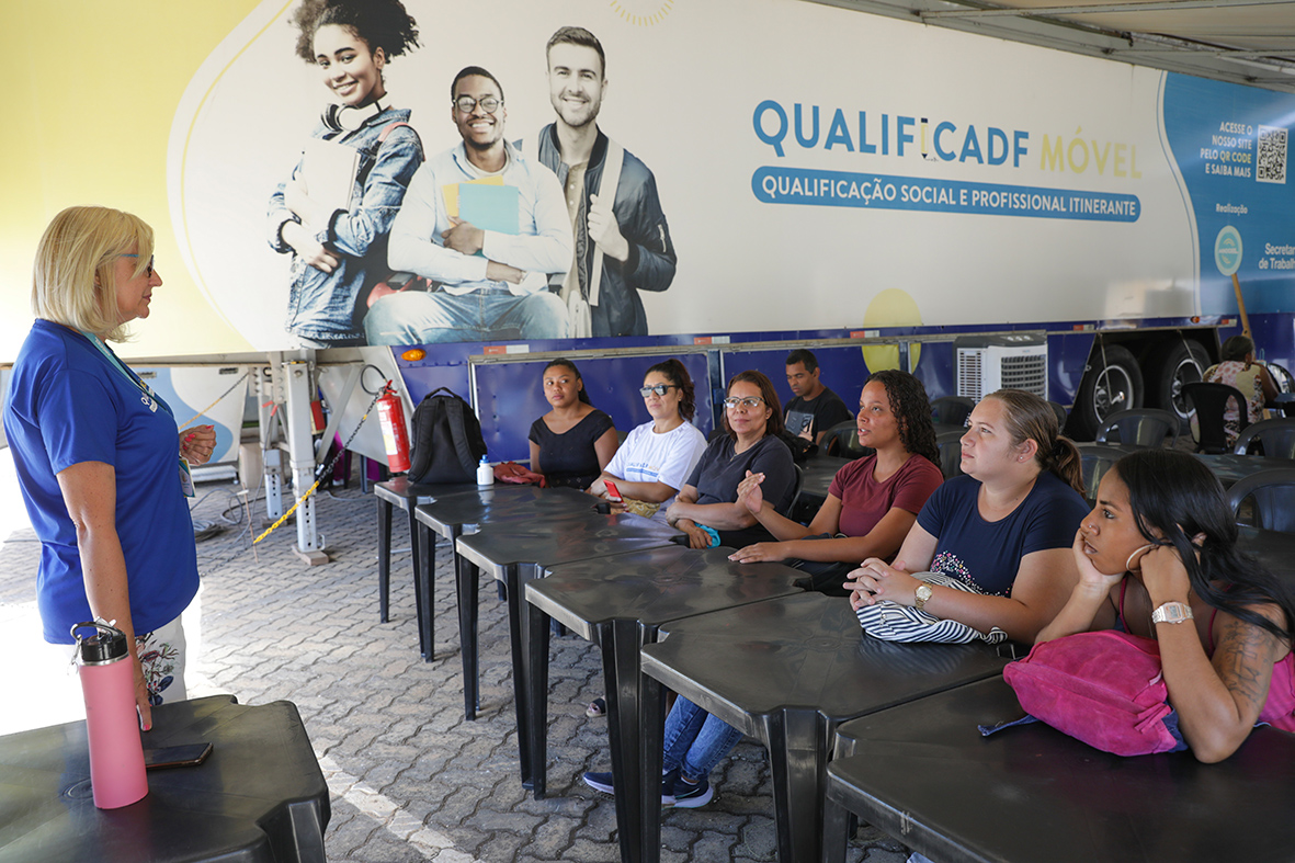 QualificaDF Móvel promove cursos pela primeira vez no Itapoã