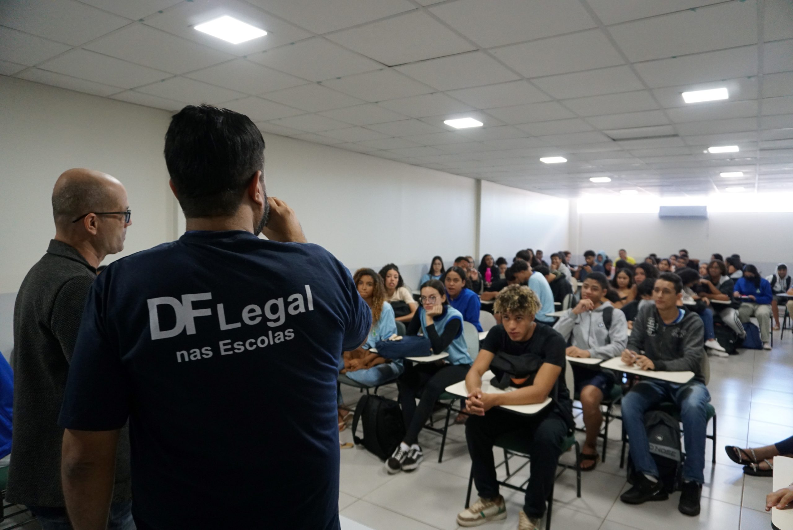 Programa DF Legal nas Escolas leva importância da fiscalização a alunos de São Sebastião